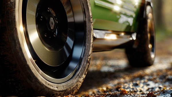 15 mm higher ground clearance, 20 mm wider track & new 18'' diamond cut wheels
